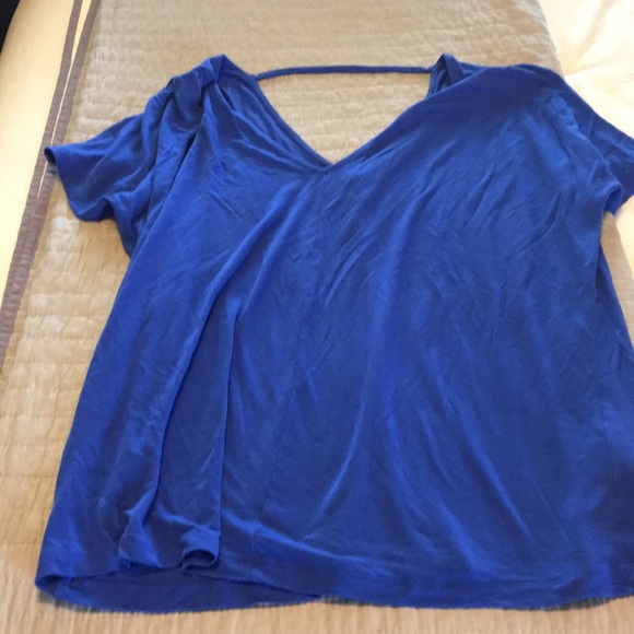 Bundle of 3 old navy V neck tees - Picture 4 of 4